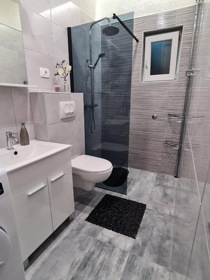 Apartman Roza 2 โพลเช ภายนอก รูปภาพ